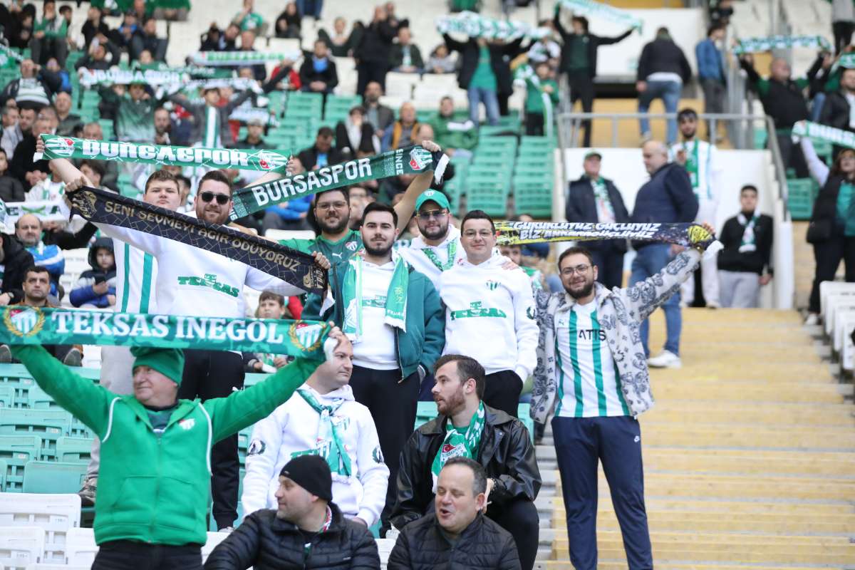 (FOTO GALERİ) Bursaspor-Kırşehir Belediyespor Maçından Taraftar Fotoğrafları