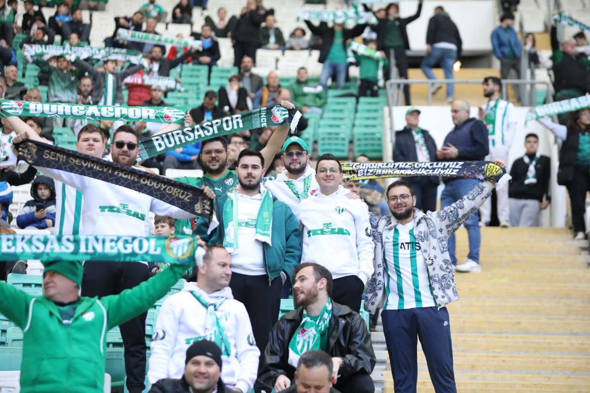 (FOTO GALERİ) Bursaspor-Kırşehir Belediyespor Maçından Taraftar Fotoğrafları