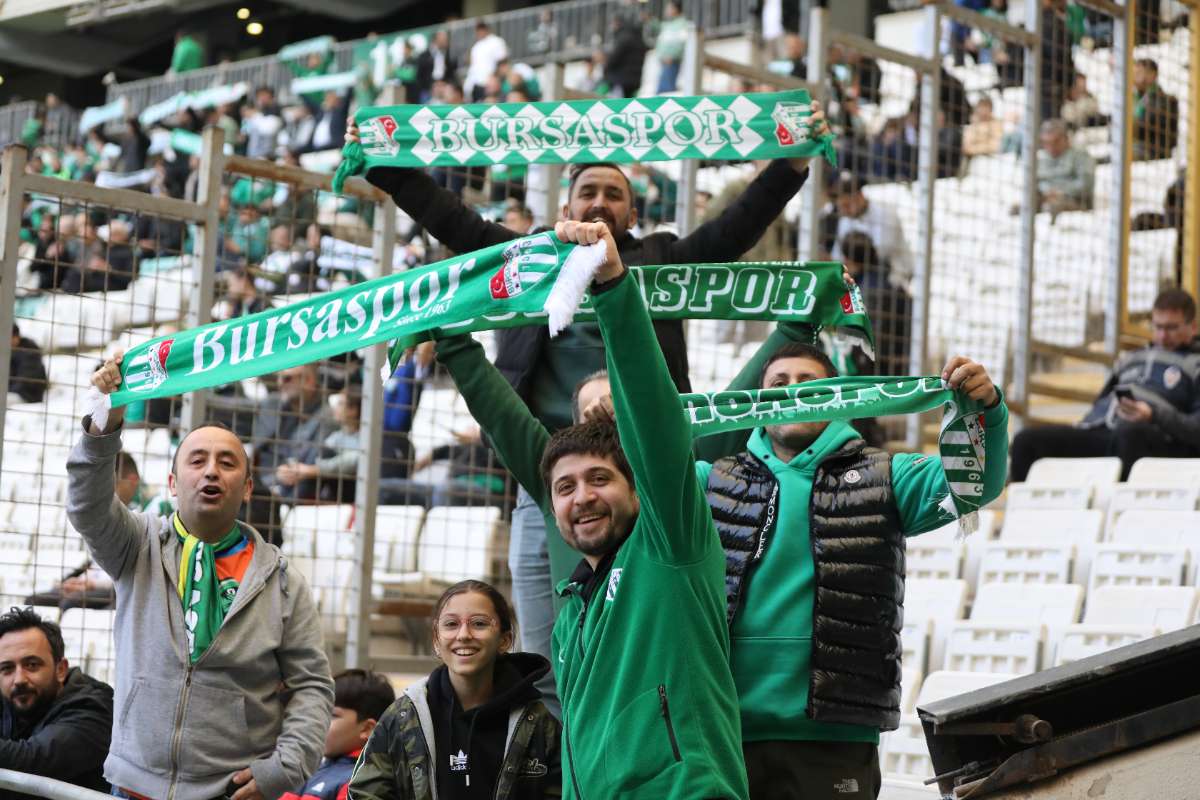(FOTO GALERİ) Bursaspor-Kırşehir Belediyespor Maçından Taraftar Fotoğrafları