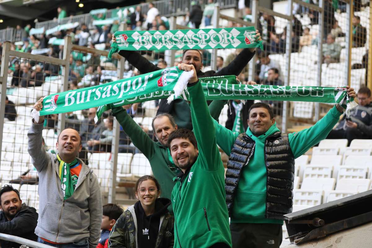 (FOTO GALERİ) Bursaspor-Kırşehir Belediyespor Maçından Taraftar Fotoğrafları