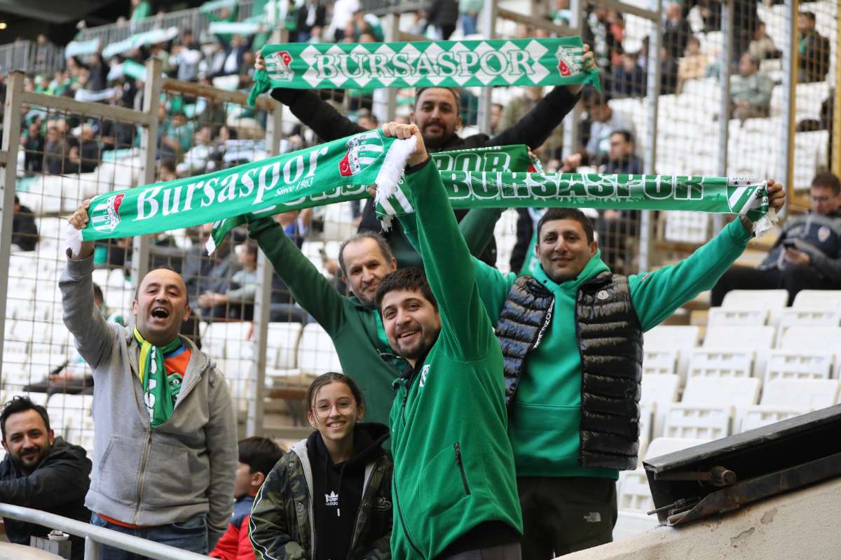 (FOTO GALERİ) Bursaspor-Kırşehir Belediyespor Maçından Taraftar Fotoğrafları