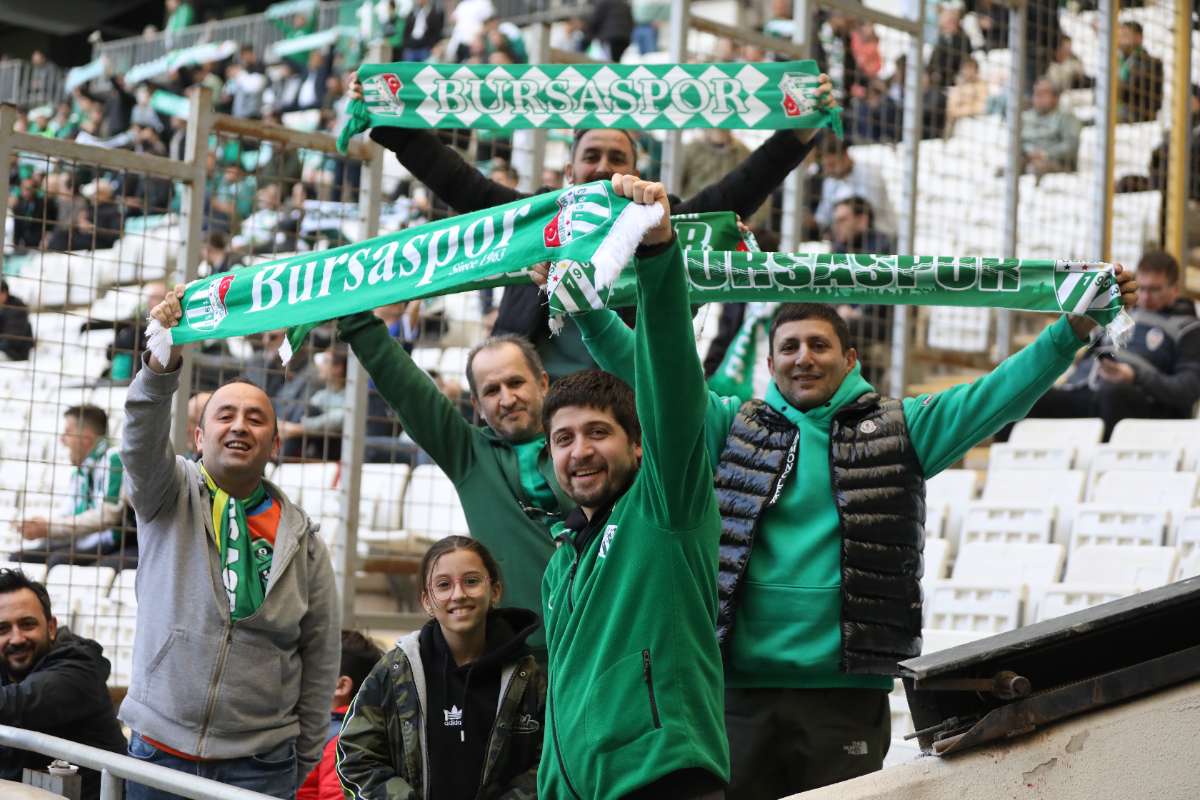 (FOTO GALERİ) Bursaspor-Kırşehir Belediyespor Maçından Taraftar Fotoğrafları