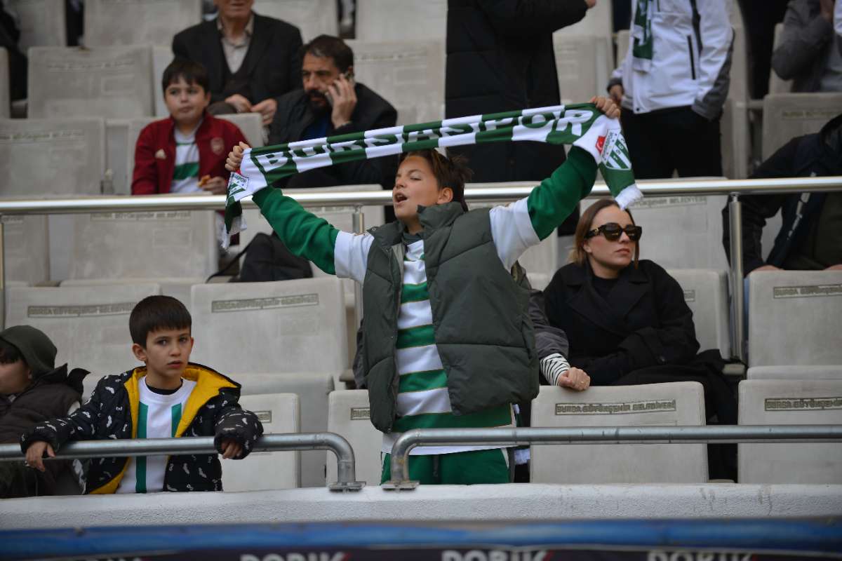 (FOTO GALERİ) Bursaspor-Kırşehir Belediyespor Maçından Taraftar Fotoğrafları