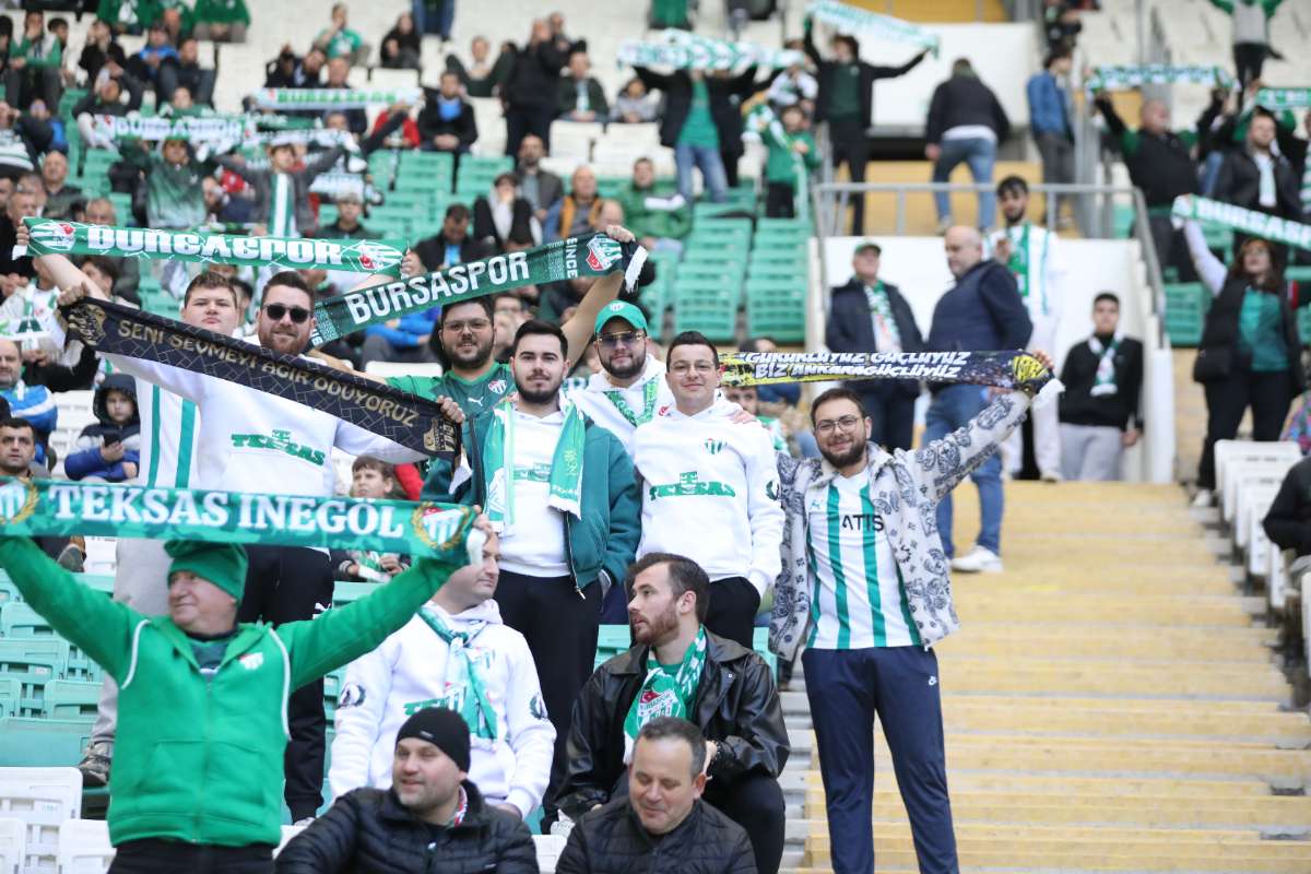 (FOTO GALERİ) Bursaspor-Kırşehir Belediyespor Maçından Taraftar Fotoğrafları