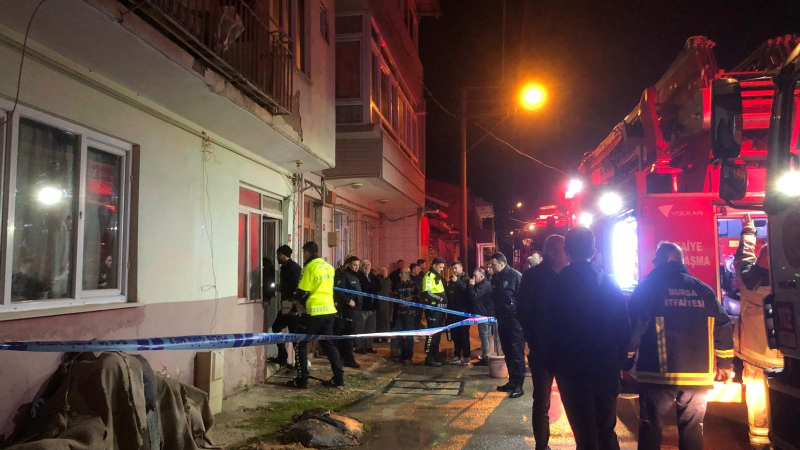 Yangında 3 aylık bebek ve 4 yaşındaki çocuk hayatını kaybetti
