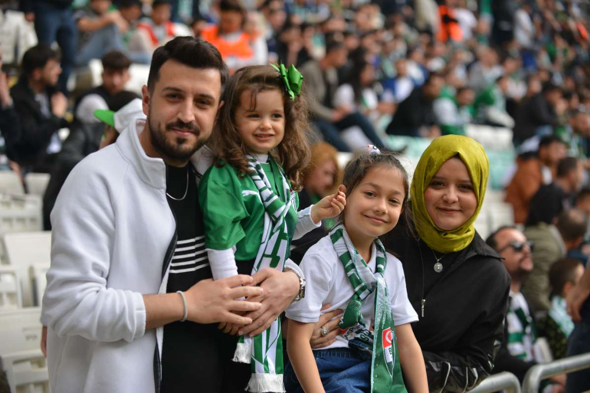 (FOTO GALERİ) BURSASPOR - 23 ELAZIĞ FK TARAFTAR FOTOĞRAFLARI