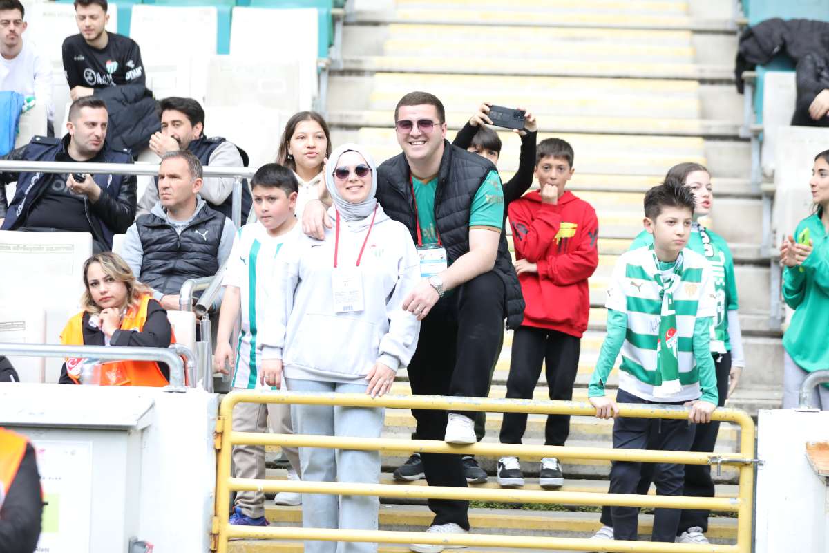 (FOTO GALERİ) BURSASPOR - 23 ELAZIĞ FK TARAFTAR FOTOĞRAFLARI