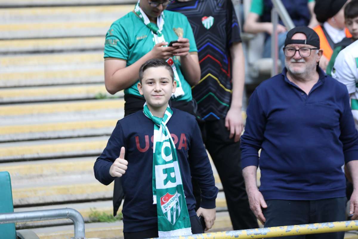 (FOTO GALERİ) BURSASPOR - 23 ELAZIĞ FK TARAFTAR FOTOĞRAFLARI