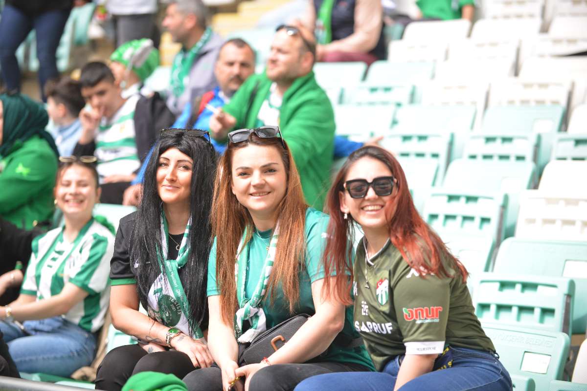 (FOTO GALERİ) BURSASPOR - 23 ELAZIĞ FK TARAFTAR FOTOĞRAFLARI
