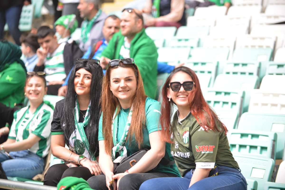 (FOTO GALERİ) BURSASPOR - 23 ELAZIĞ FK TARAFTAR FOTOĞRAFLARI