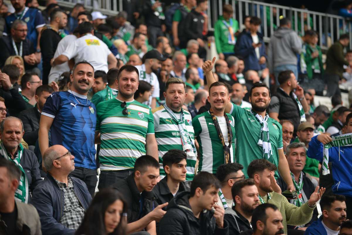 (FOTO GALERİ) BURSASPOR - 23 ELAZIĞ FK TARAFTAR FOTOĞRAFLARI
