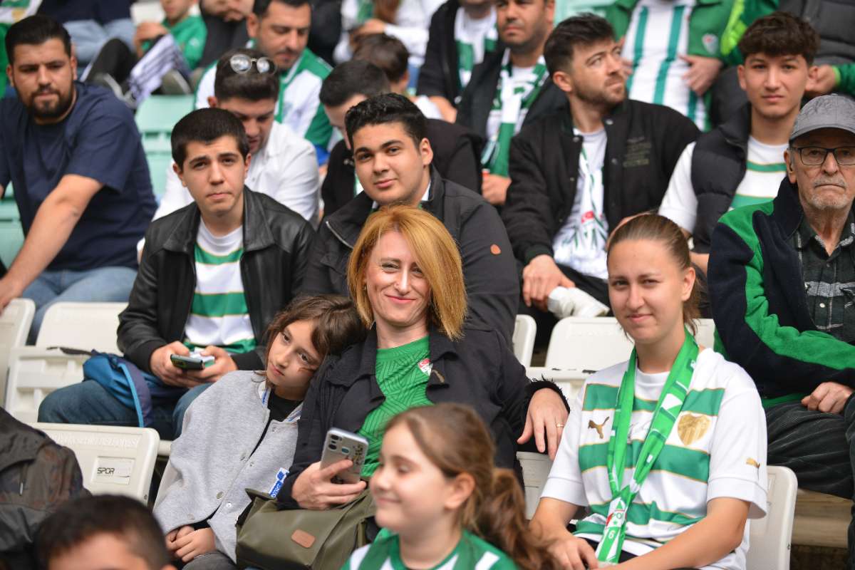 (FOTO GALERİ) BURSASPOR - 23 ELAZIĞ FK TARAFTAR FOTOĞRAFLARI