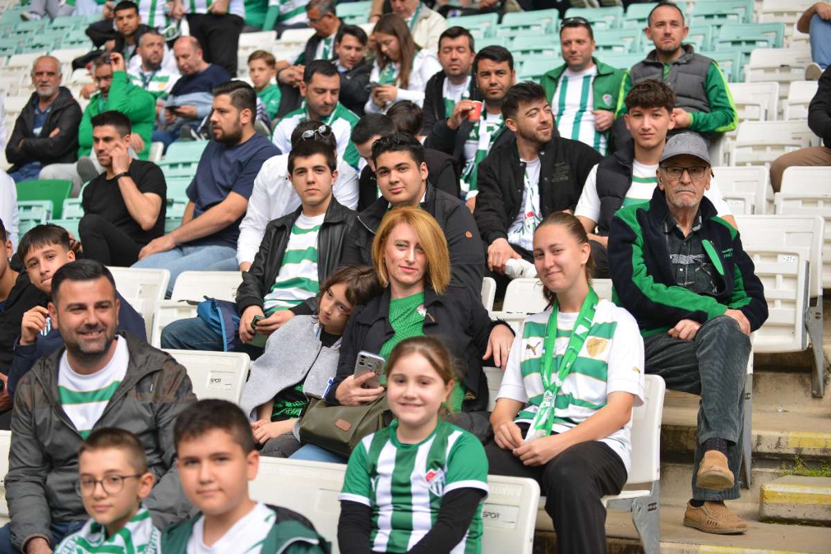 (FOTO GALERİ) BURSASPOR - 23 ELAZIĞ FK TARAFTAR FOTOĞRAFLARI