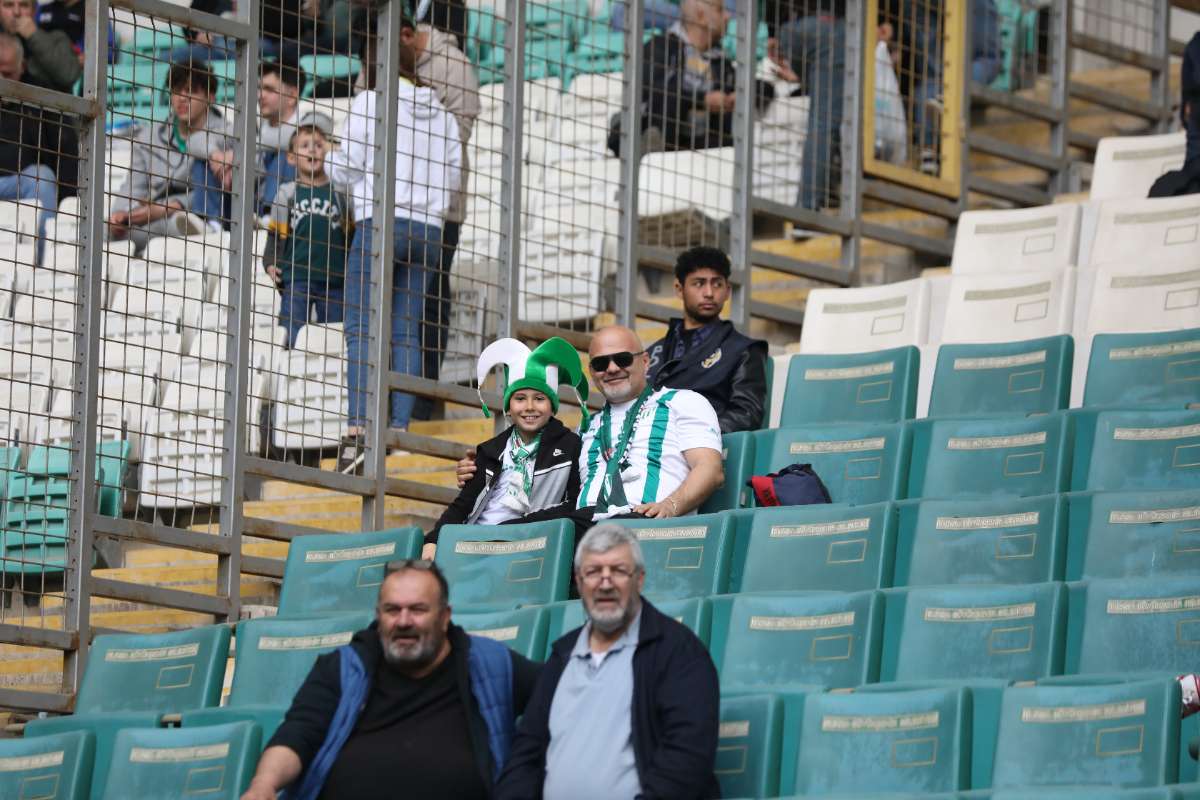 (FOTO GALERİ) BURSASPOR - 23 ELAZIĞ FK TARAFTAR FOTOĞRAFLARI