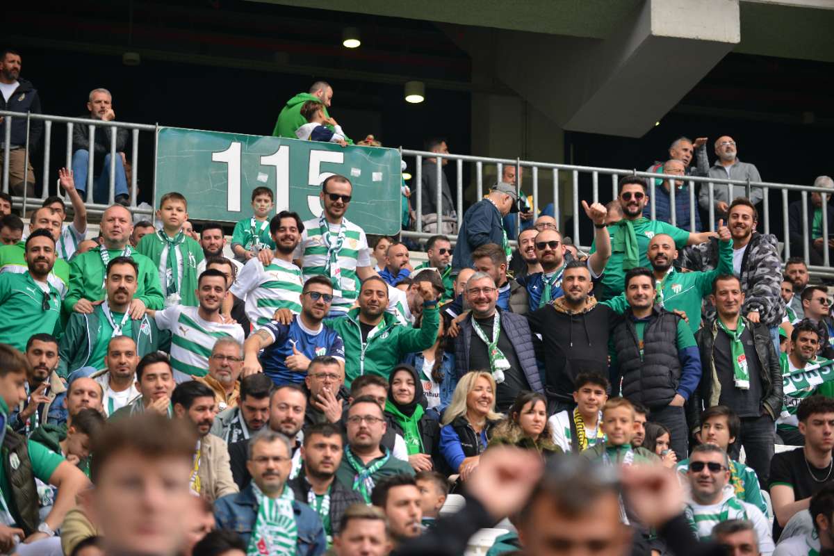 (FOTO GALERİ) BURSASPOR - 23 ELAZIĞ FK TARAFTAR FOTOĞRAFLARI