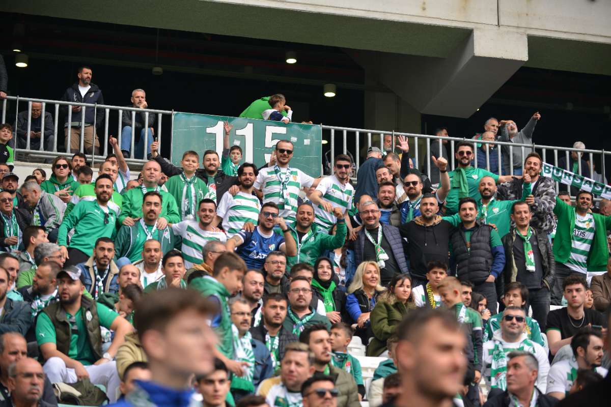 (FOTO GALERİ) BURSASPOR - 23 ELAZIĞ FK TARAFTAR FOTOĞRAFLARI