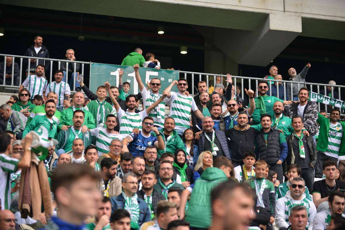 (FOTO GALERİ) BURSASPOR - 23 ELAZIĞ FK TARAFTAR FOTOĞRAFLARI