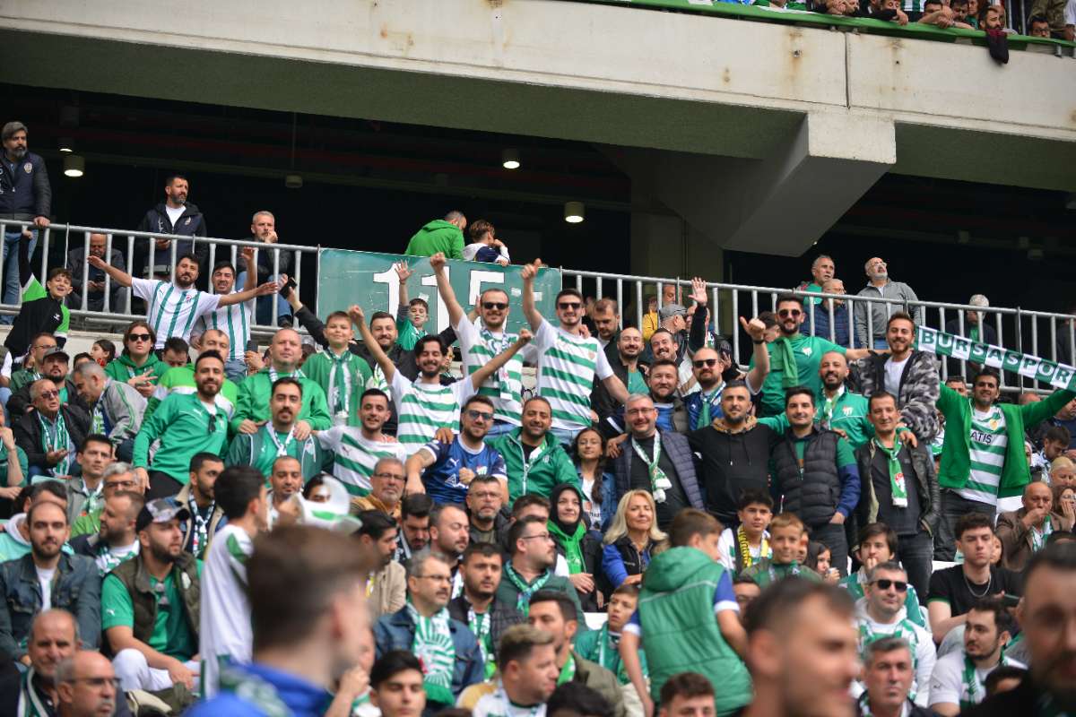 (FOTO GALERİ) BURSASPOR - 23 ELAZIĞ FK TARAFTAR FOTOĞRAFLARI