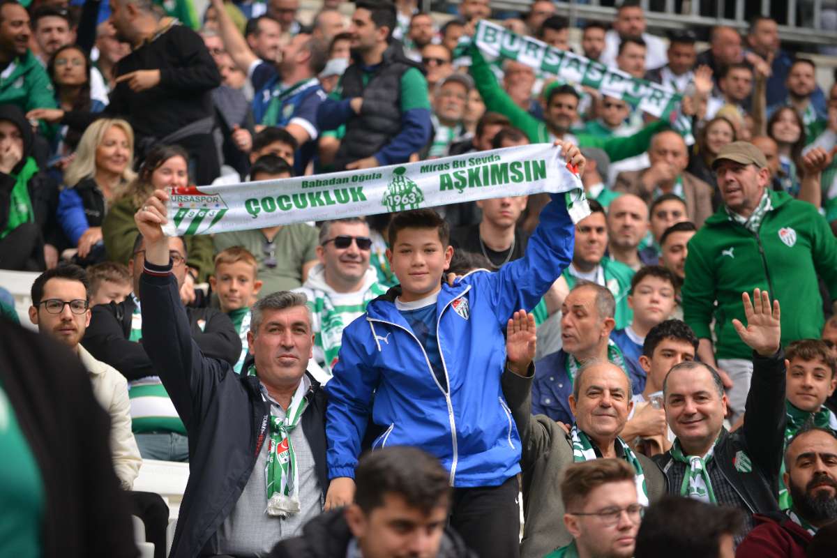(FOTO GALERİ) BURSASPOR - 23 ELAZIĞ FK TARAFTAR FOTOĞRAFLARI