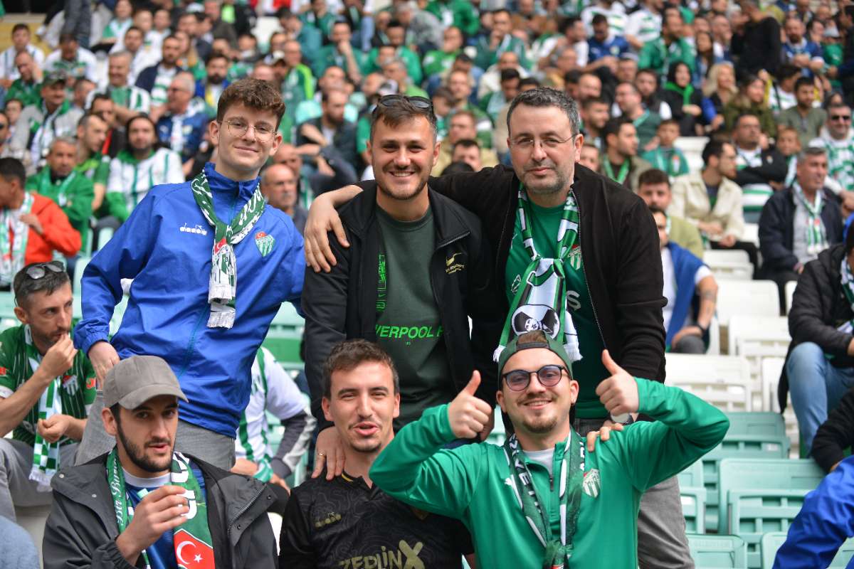 (FOTO GALERİ) BURSASPOR - 23 ELAZIĞ FK TARAFTAR FOTOĞRAFLARI