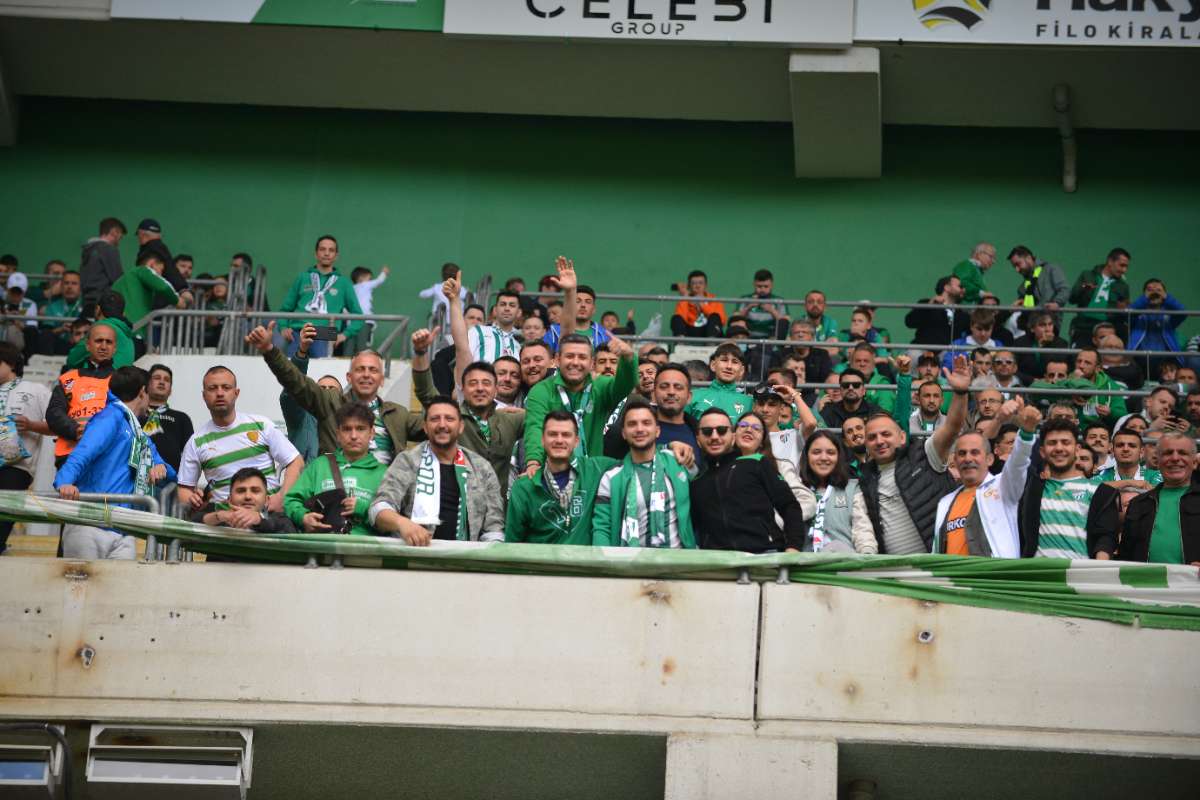 (FOTO GALERİ) BURSASPOR - 23 ELAZIĞ FK TARAFTAR FOTOĞRAFLARI