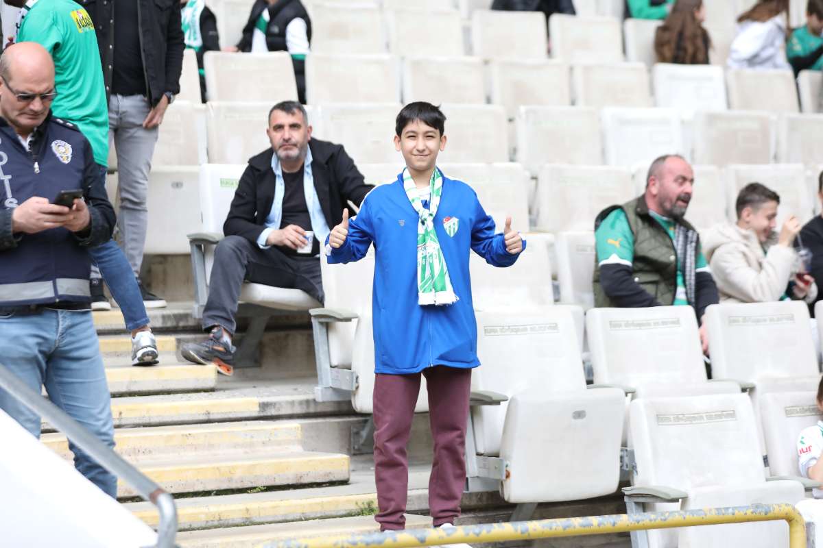 (FOTO GALERİ) BURSASPOR - 23 ELAZIĞ FK TARAFTAR FOTOĞRAFLARI