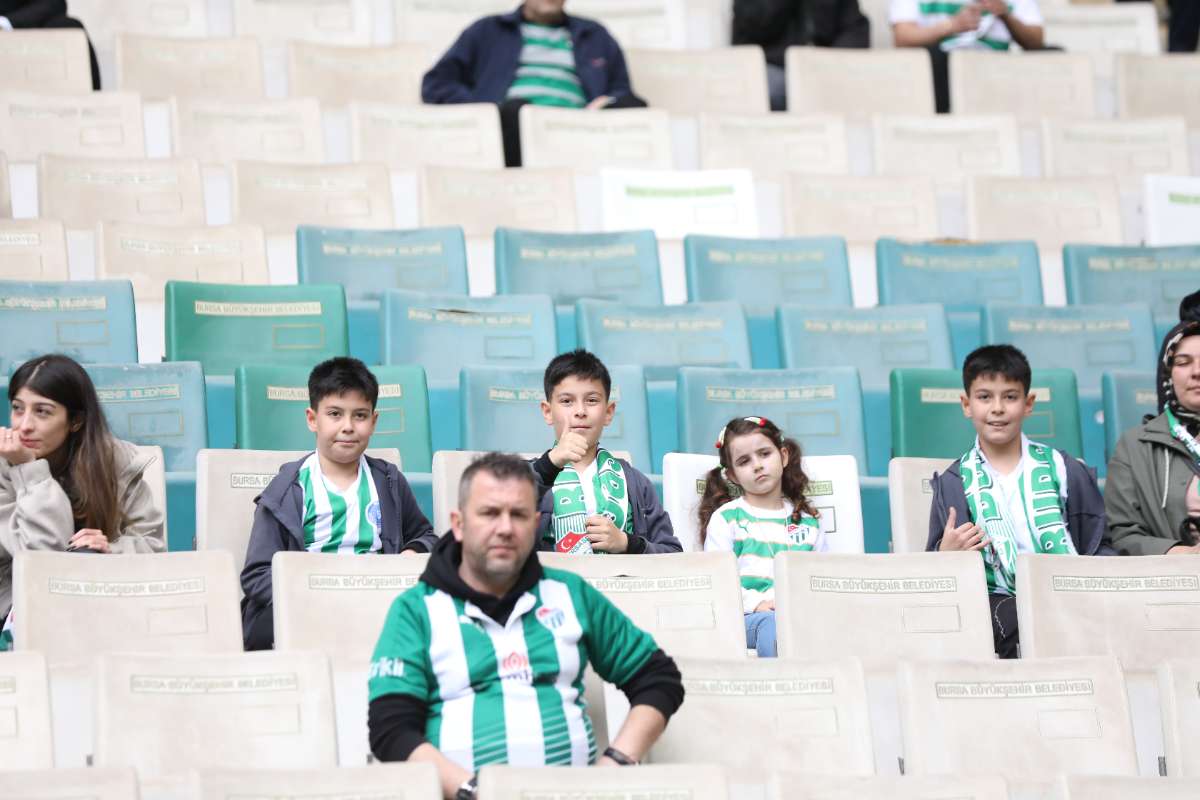 (FOTO GALERİ) BURSASPOR - 23 ELAZIĞ FK TARAFTAR FOTOĞRAFLARI