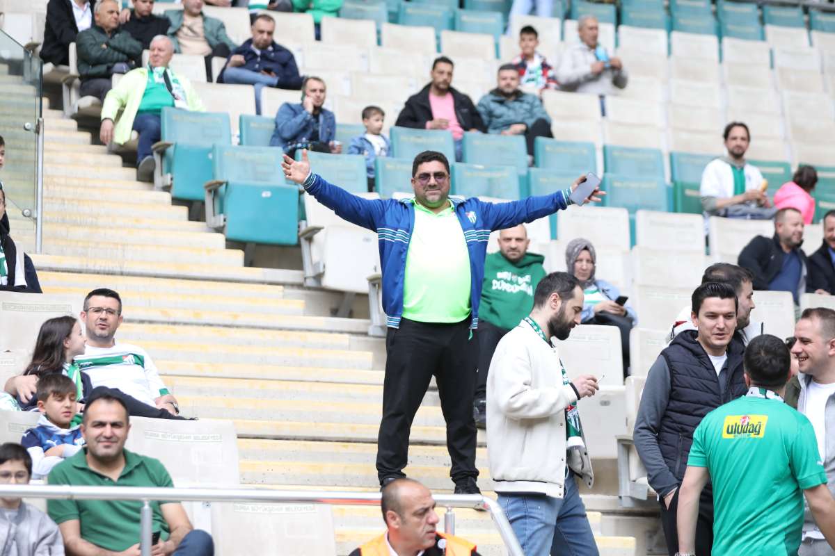 (FOTO GALERİ) BURSASPOR - 23 ELAZIĞ FK TARAFTAR FOTOĞRAFLARI