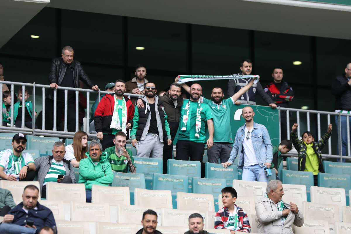 (FOTO GALERİ) BURSASPOR - 23 ELAZIĞ FK TARAFTAR FOTOĞRAFLARI