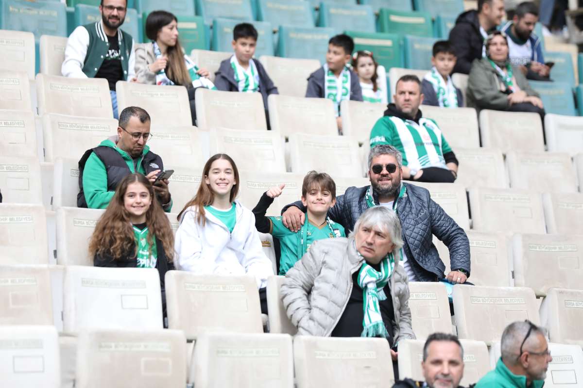 (FOTO GALERİ) BURSASPOR - 23 ELAZIĞ FK TARAFTAR FOTOĞRAFLARI
