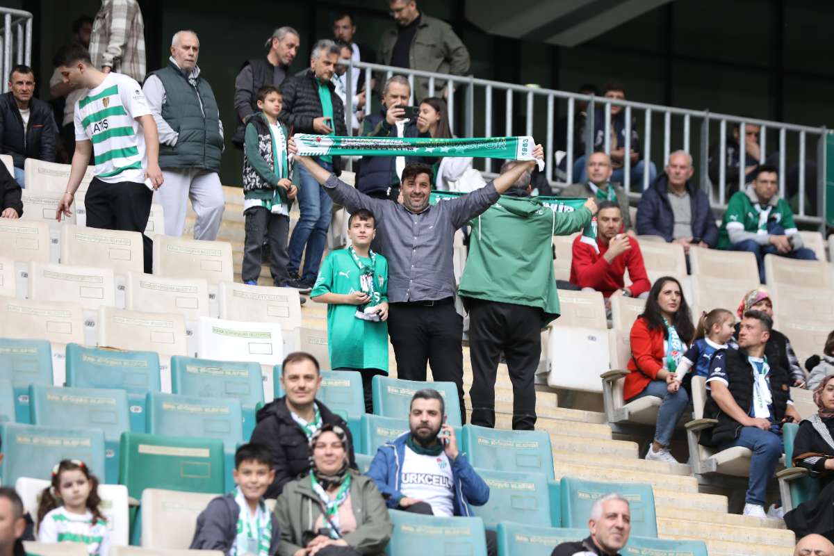 (FOTO GALERİ) BURSASPOR - 23 ELAZIĞ FK TARAFTAR FOTOĞRAFLARI