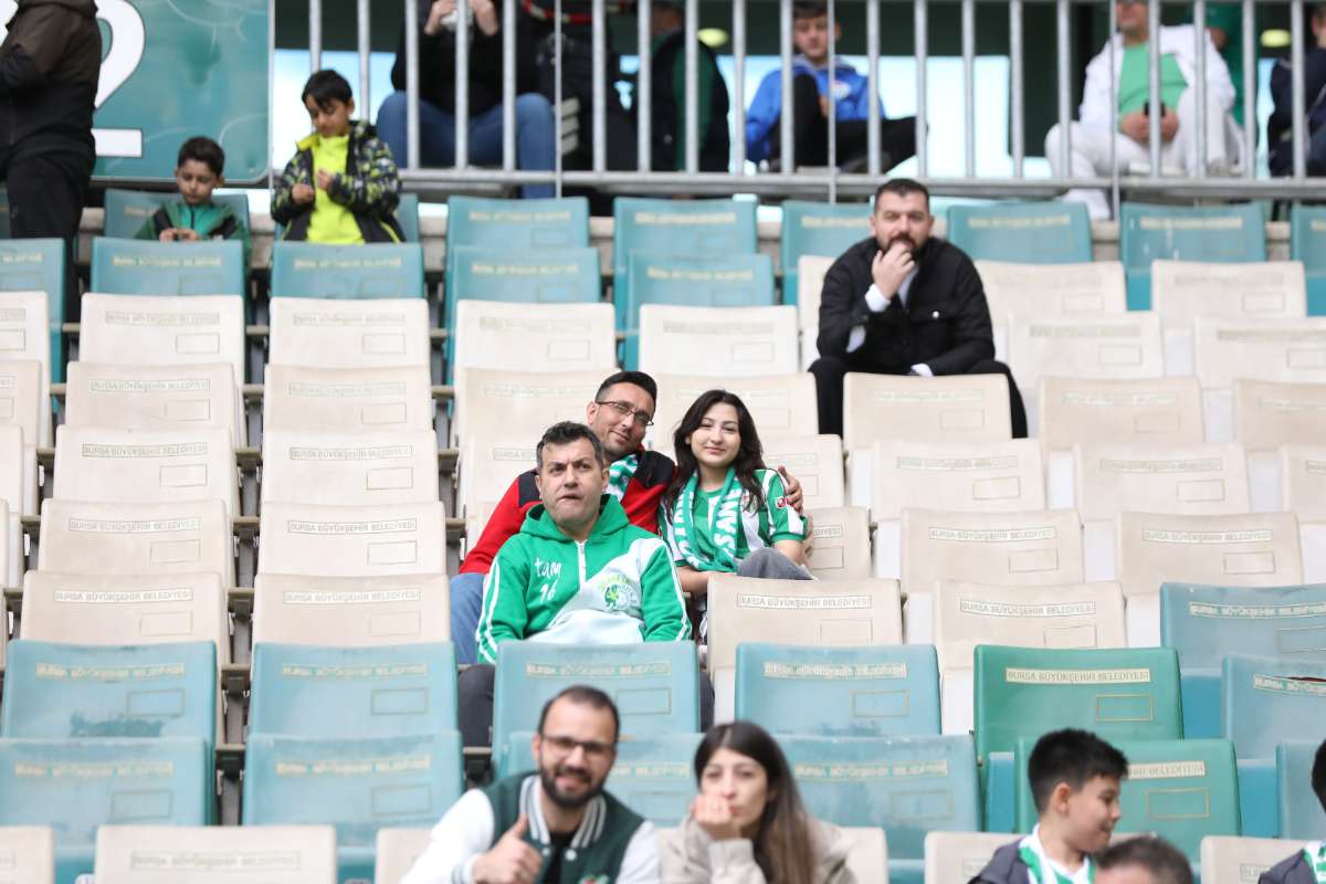 (FOTO GALERİ) BURSASPOR - 23 ELAZIĞ FK TARAFTAR FOTOĞRAFLARI