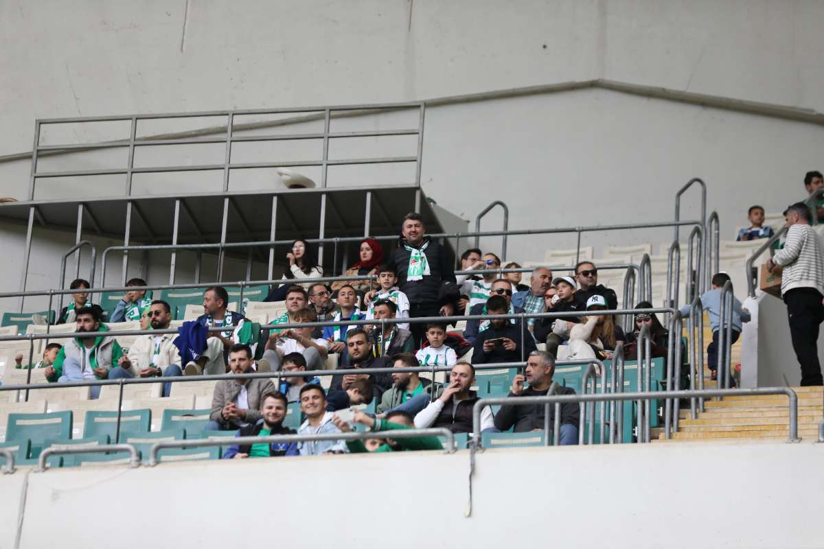 (FOTO GALERİ) BURSASPOR - 23 ELAZIĞ FK TARAFTAR FOTOĞRAFLARI
