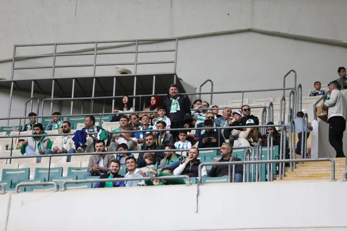 (FOTO GALERİ) BURSASPOR - 23 ELAZIĞ FK TARAFTAR FOTOĞRAFLARI