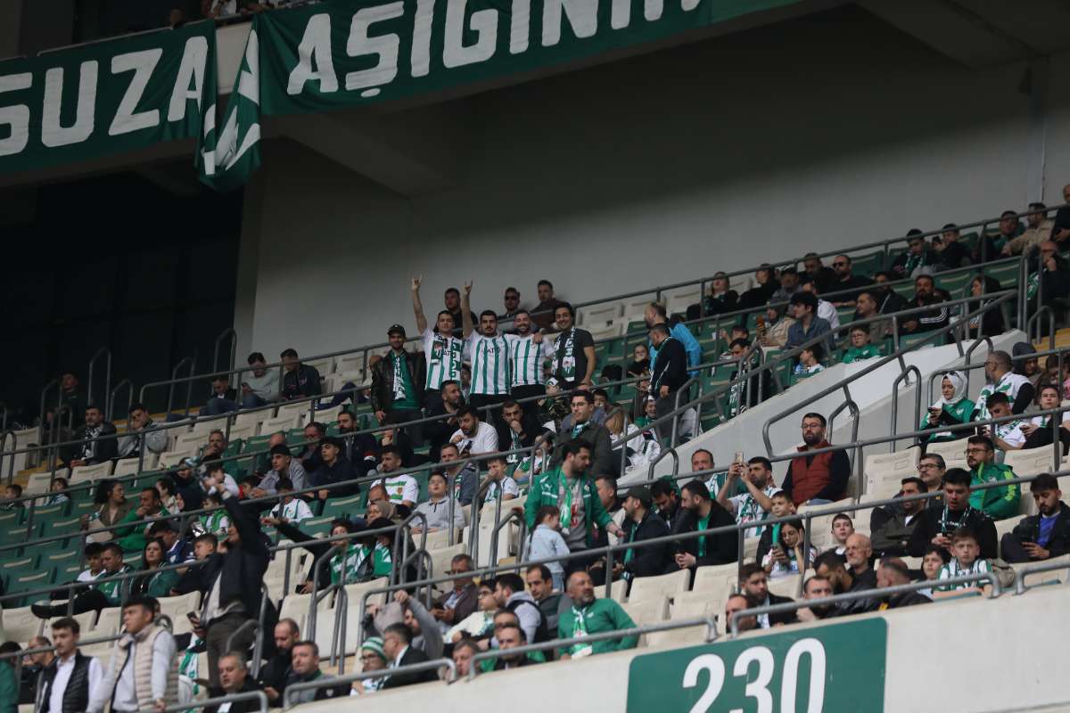 (FOTO GALERİ) BURSASPOR - 23 ELAZIĞ FK TARAFTAR FOTOĞRAFLARI