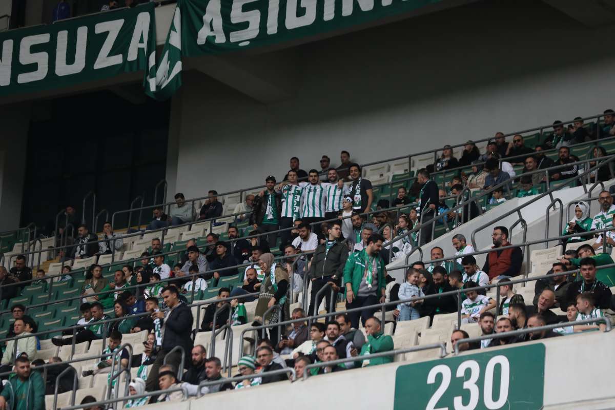 (FOTO GALERİ) BURSASPOR - 23 ELAZIĞ FK TARAFTAR FOTOĞRAFLARI