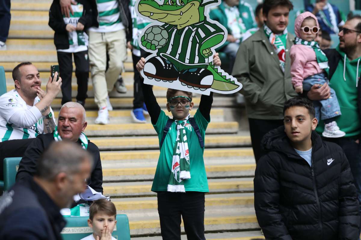 (FOTO GALERİ) BURSASPOR - 23 ELAZIĞ FK TARAFTAR FOTOĞRAFLARI