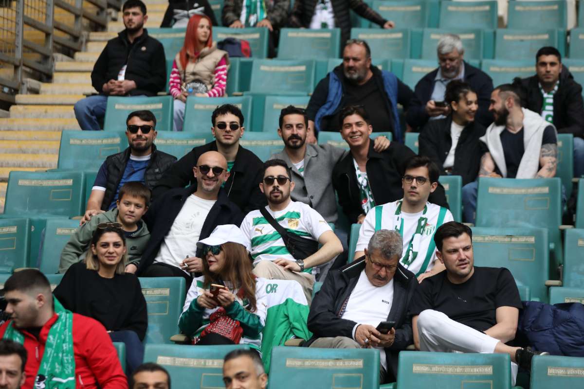 (FOTO GALERİ) BURSASPOR - 23 ELAZIĞ FK TARAFTAR FOTOĞRAFLARI