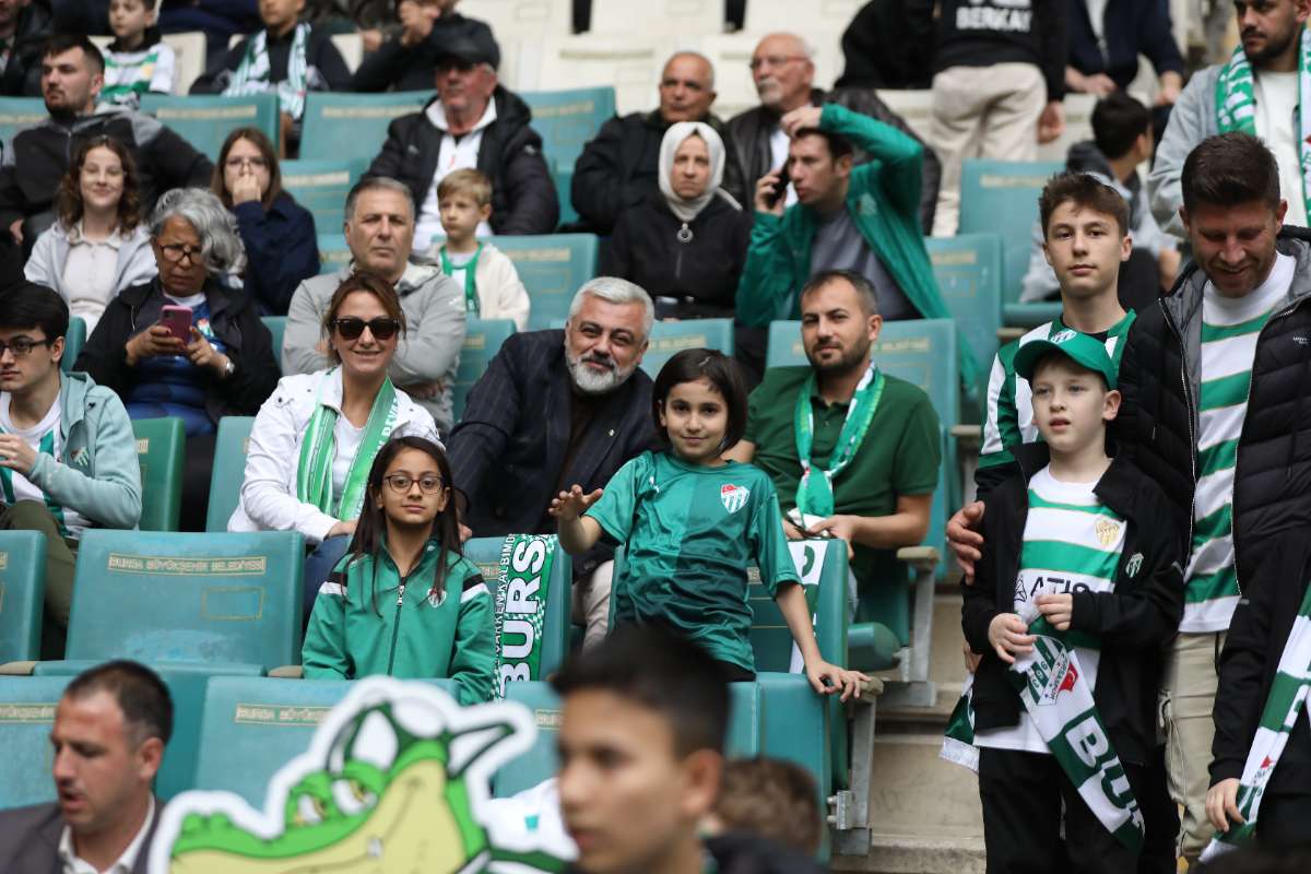 (FOTO GALERİ) BURSASPOR - 23 ELAZIĞ FK TARAFTAR FOTOĞRAFLARI