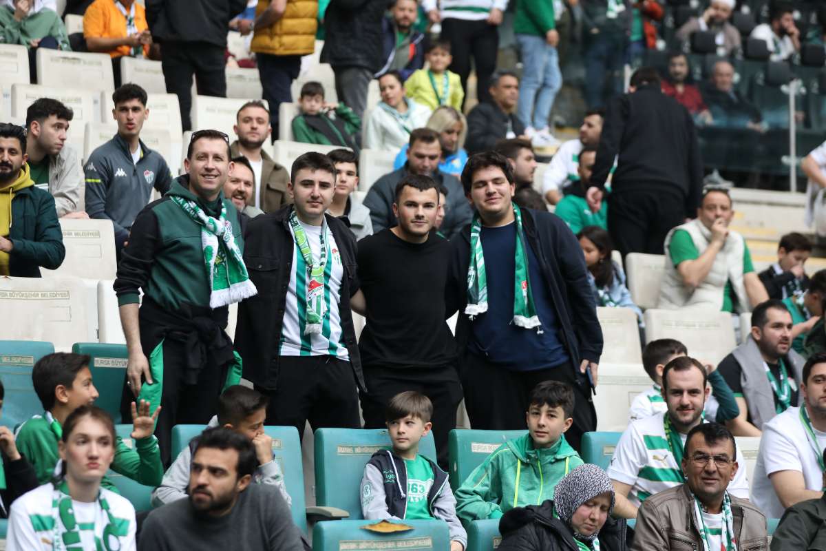 (FOTO GALERİ) BURSASPOR - 23 ELAZIĞ FK TARAFTAR FOTOĞRAFLARI