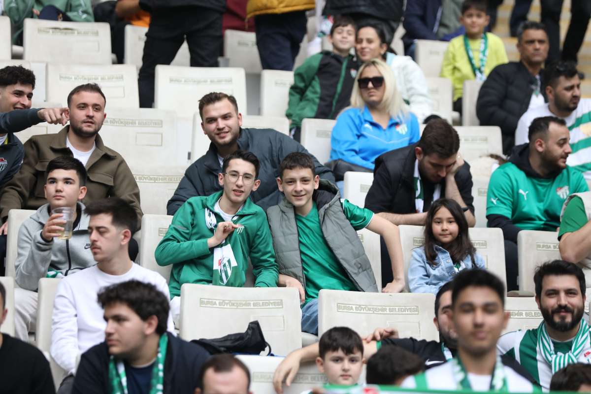 (FOTO GALERİ) BURSASPOR - 23 ELAZIĞ FK TARAFTAR FOTOĞRAFLARI