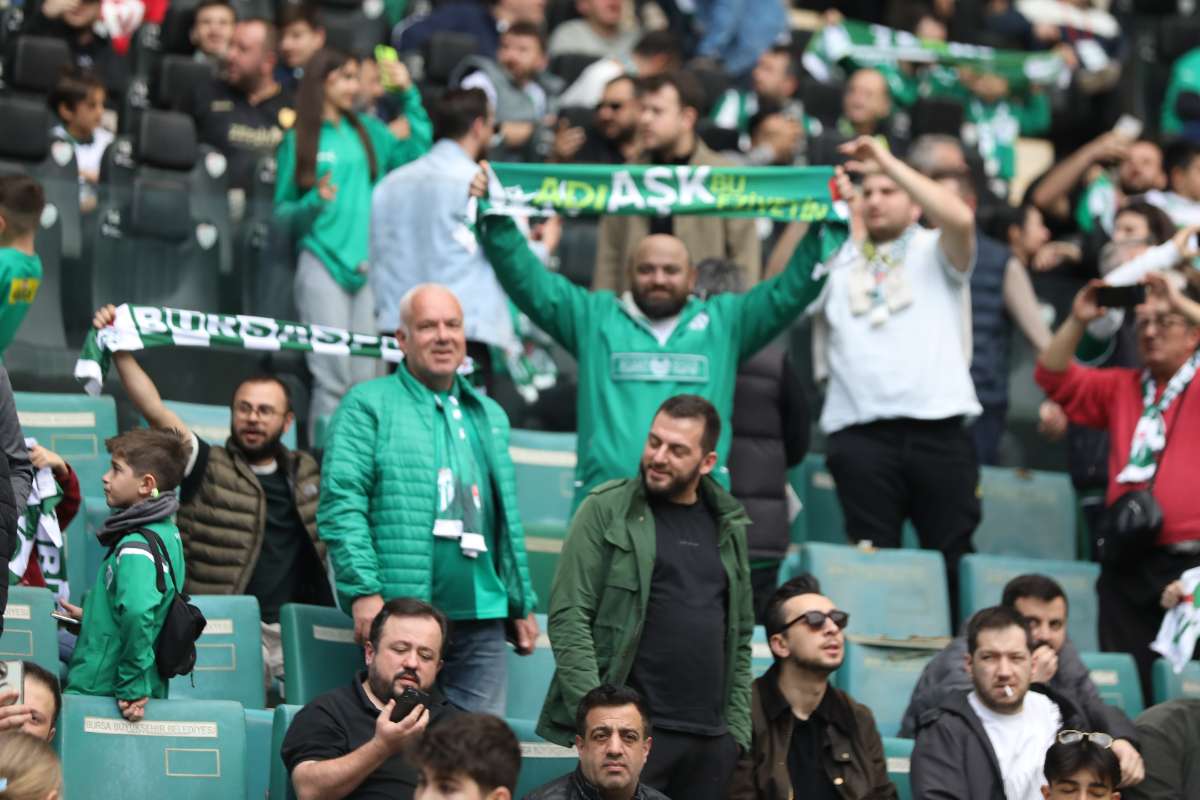 (FOTO GALERİ) BURSASPOR - 23 ELAZIĞ FK TARAFTAR FOTOĞRAFLARI