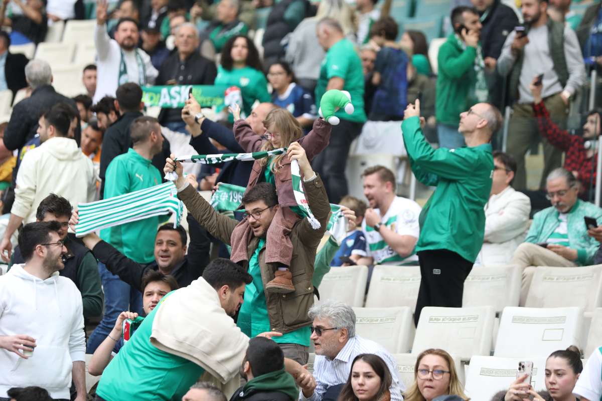 (FOTO GALERİ) BURSASPOR - 23 ELAZIĞ FK TARAFTAR FOTOĞRAFLARI