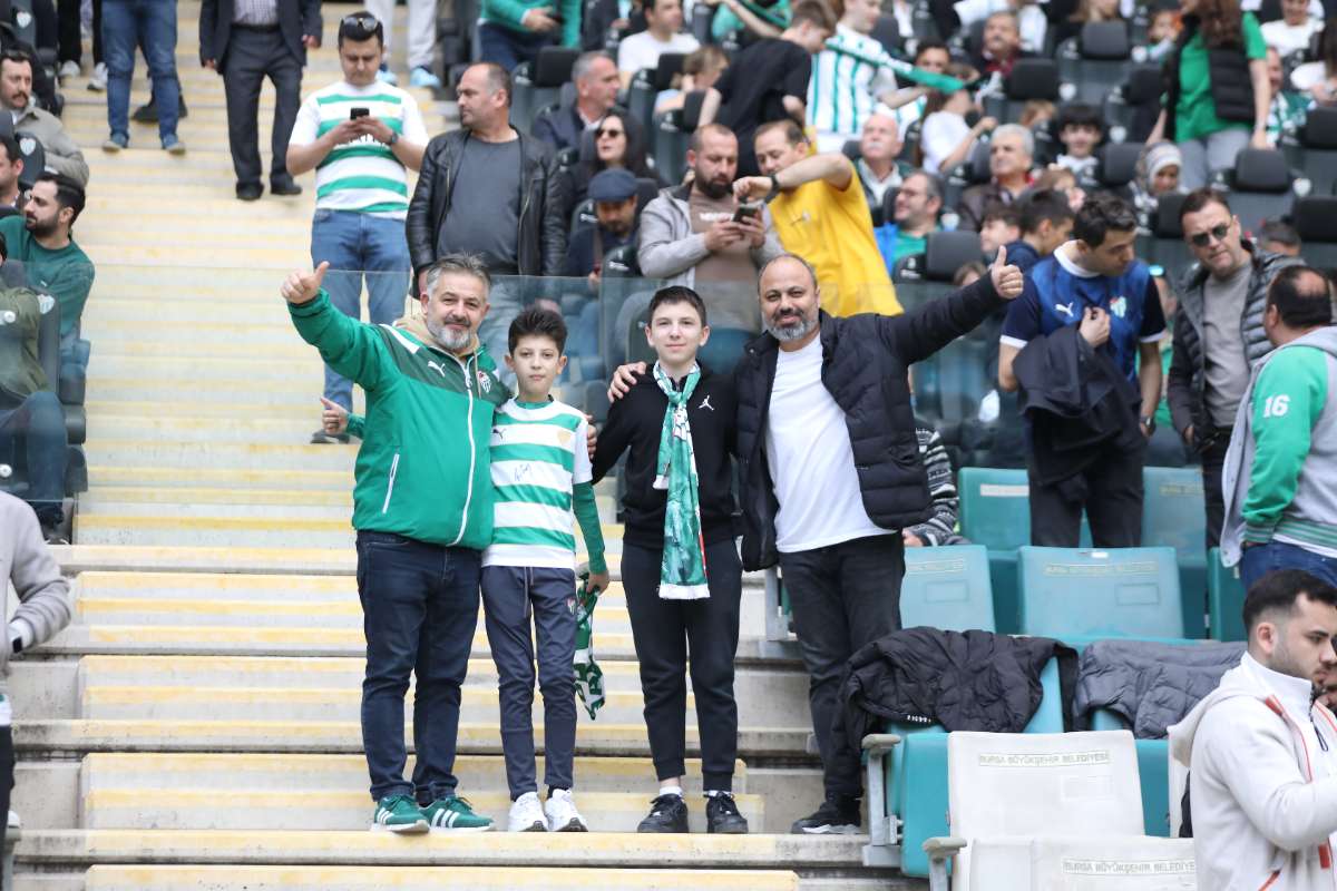 (FOTO GALERİ) BURSASPOR - 23 ELAZIĞ FK TARAFTAR FOTOĞRAFLARI
