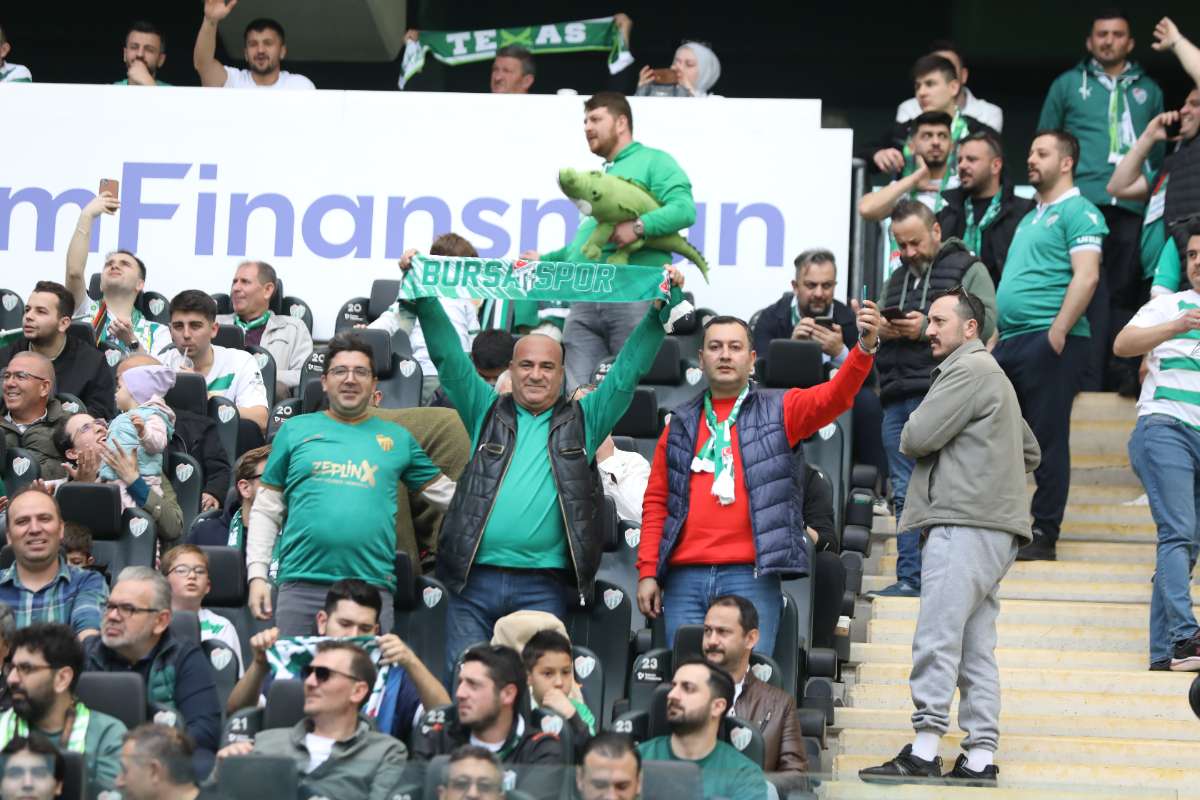 (FOTO GALERİ) BURSASPOR - 23 ELAZIĞ FK TARAFTAR FOTOĞRAFLARI