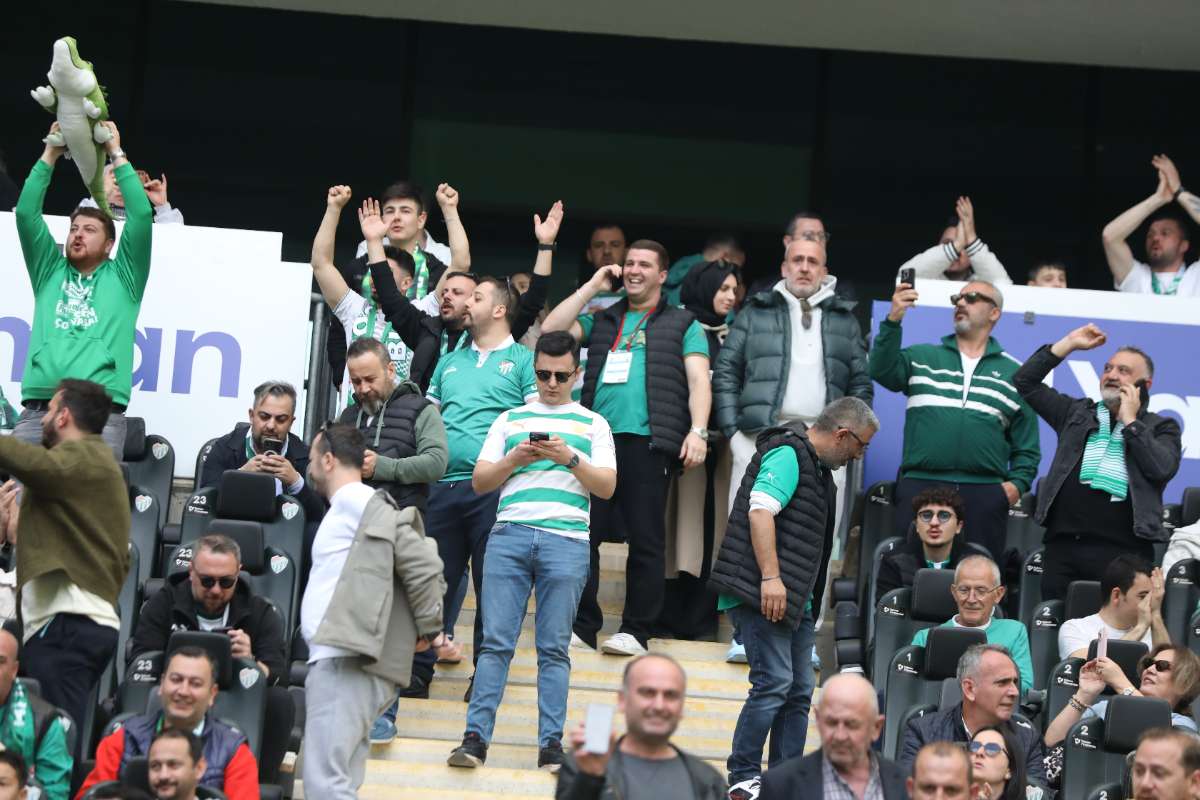 (FOTO GALERİ) BURSASPOR - 23 ELAZIĞ FK TARAFTAR FOTOĞRAFLARI