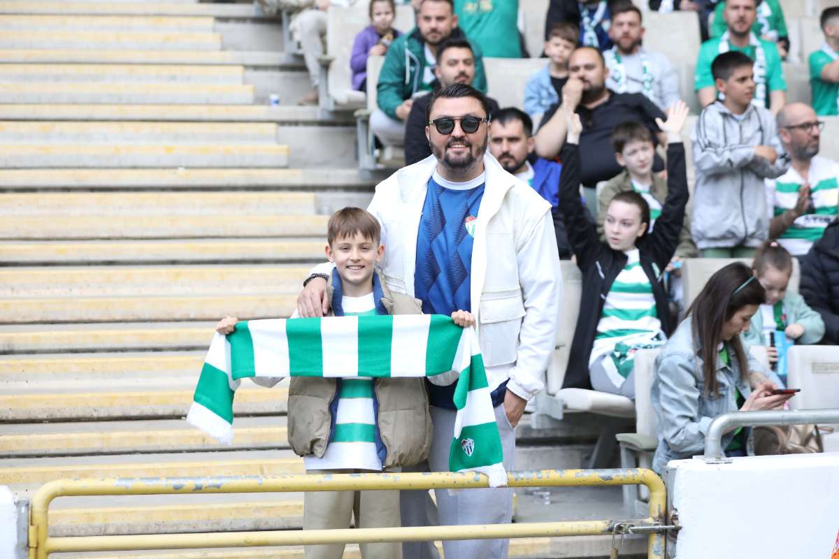 (FOTO GALERİ) BURSASPOR - 23 ELAZIĞ FK TARAFTAR FOTOĞRAFLARI