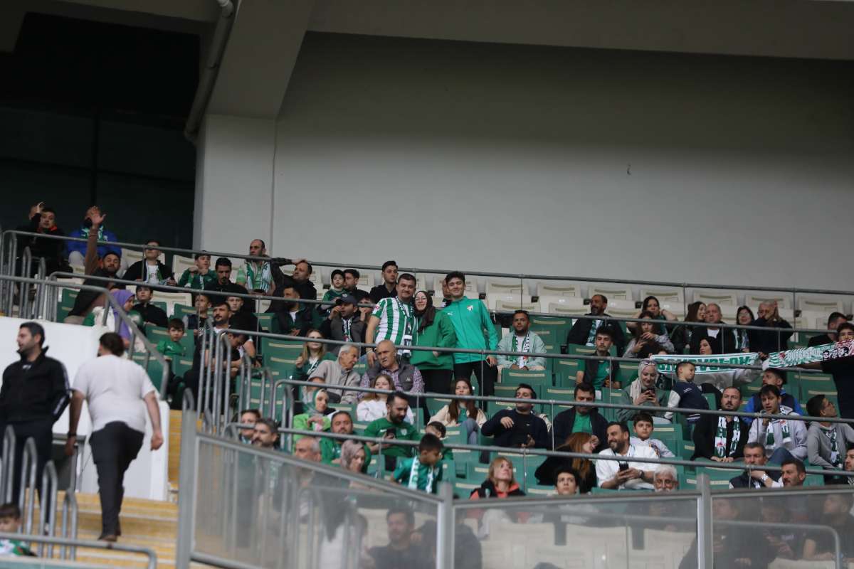 (FOTO GALERİ) BURSASPOR - 23 ELAZIĞ FK TARAFTAR FOTOĞRAFLARI