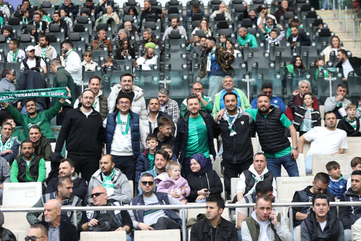 (FOTO GALERİ) BURSASPOR - 23 ELAZIĞ FK TARAFTAR FOTOĞRAFLARI