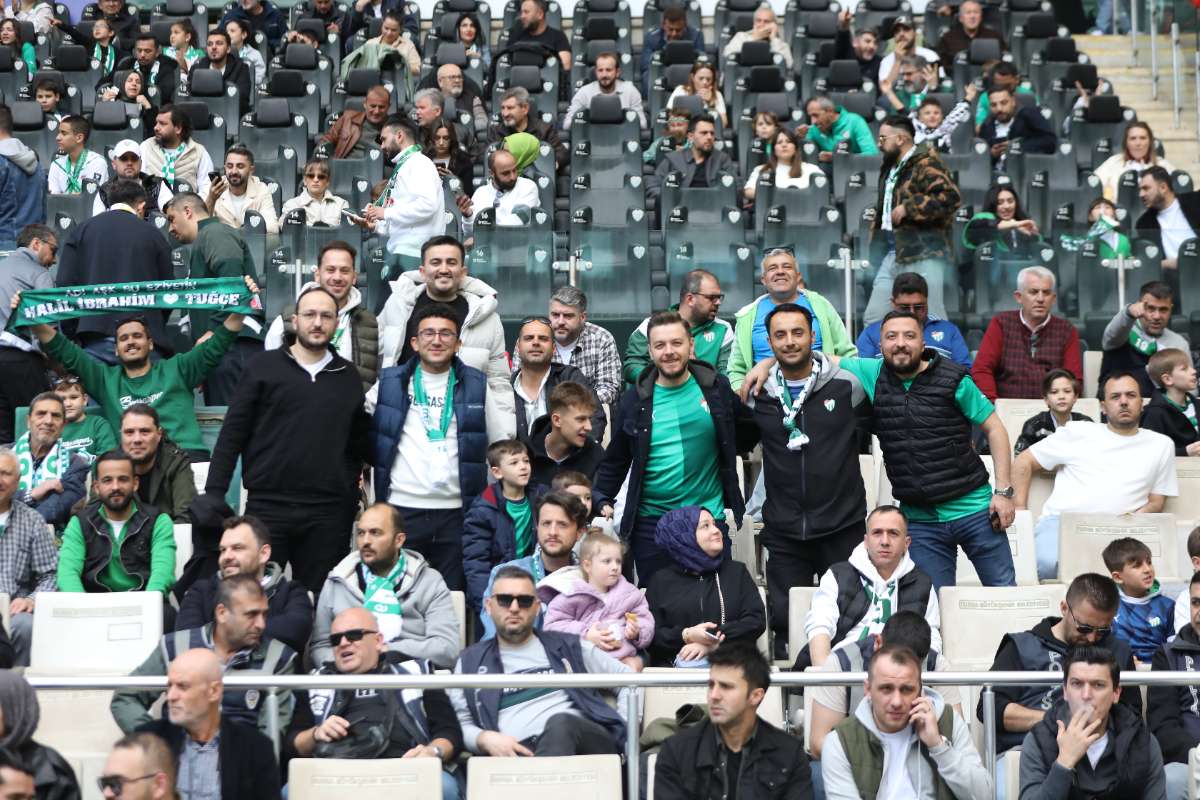 (FOTO GALERİ) BURSASPOR - 23 ELAZIĞ FK TARAFTAR FOTOĞRAFLARI